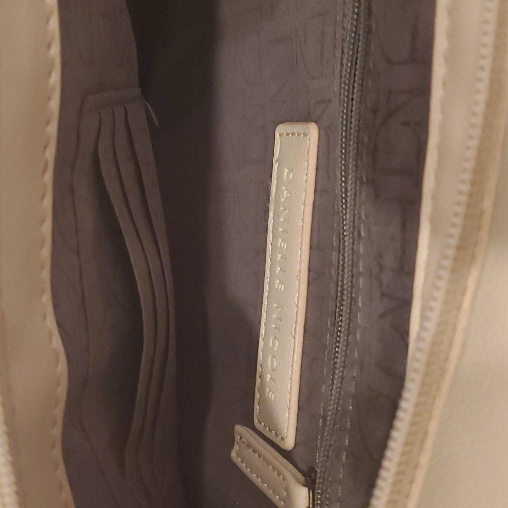 Danielle Nicole Shoulder Bag - Picture 5 of 6